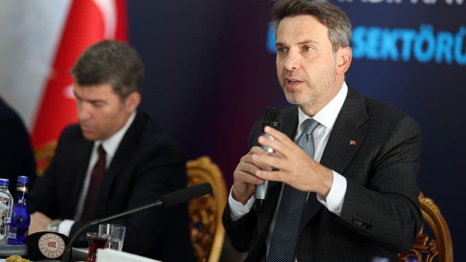 Türkiye'nin İlk Denizüstü Rüzgar YEKA İhalesi 2027'de Gerçekleşecek