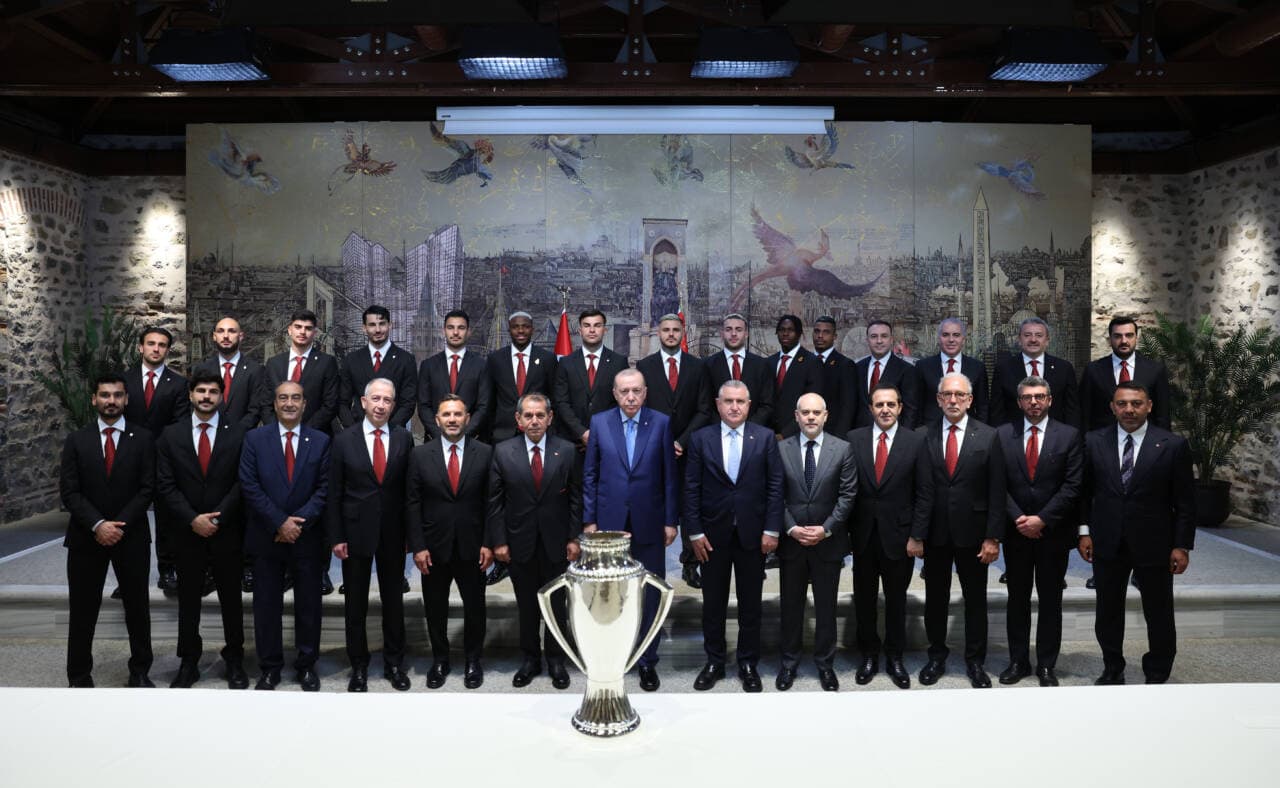 Cumhurbaşkanı Erdoğan, Süper Lig Şampiyonu Galatasaray'ı Kabul Etti