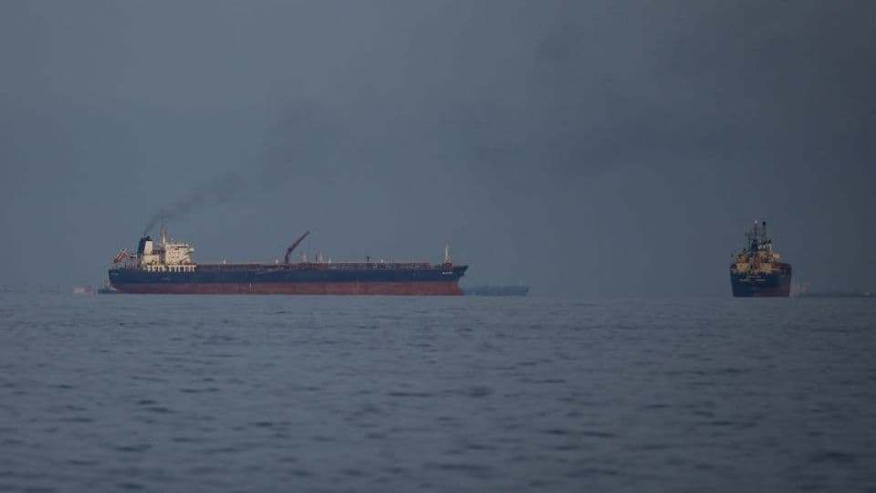 İran Ordusu, ABD'nin Yaptırım Listesindeki Petrol Tankerine Hürmüz'de El Koydu