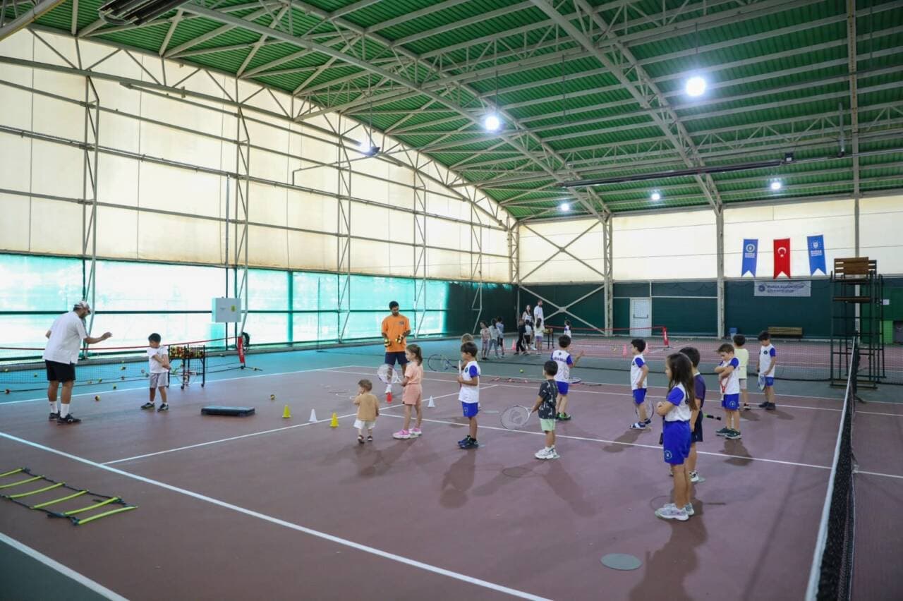 Bursa'da Binlerce Çocuk Yaz Spor Okullarıyla Sporla Buluştu