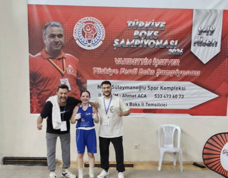 Bursalı Boksör Ceylin Kurtuluş Türkiye Üçüncüsü Oldu, Milli Takım'a Seçildi