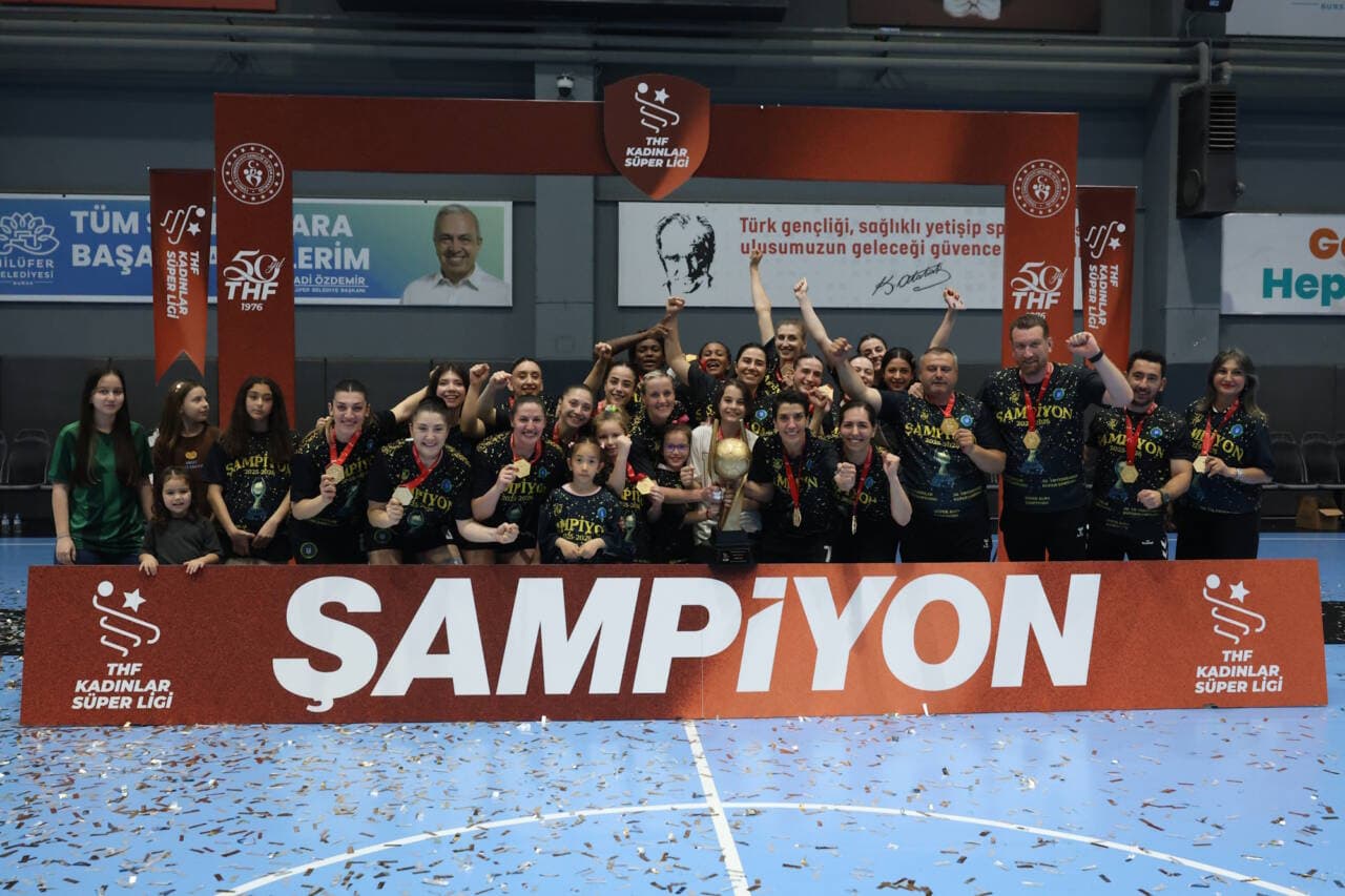 Bursa Büyükşehir Belediyespor Kadınlar Hentbol Süper Ligi Şampiyonu Oldu