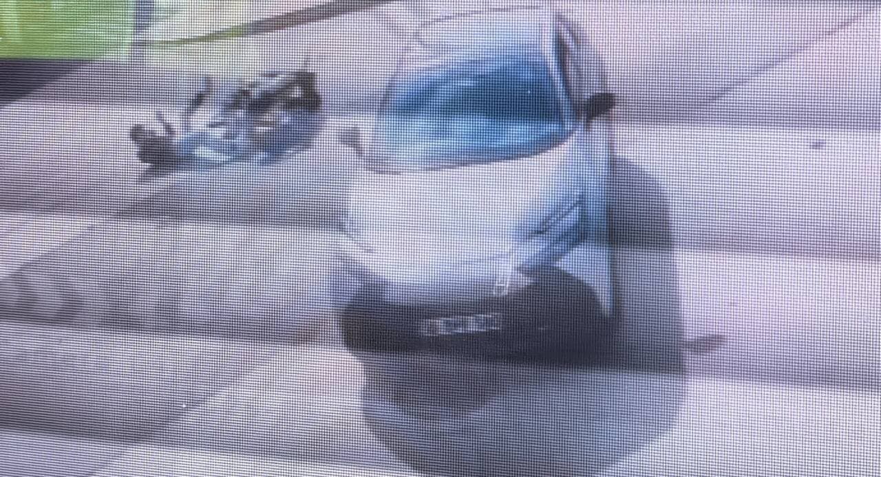 İnegöl'de Motosiklet Otomobile Arkadan Çarptı: 2 Genç Yaralandı