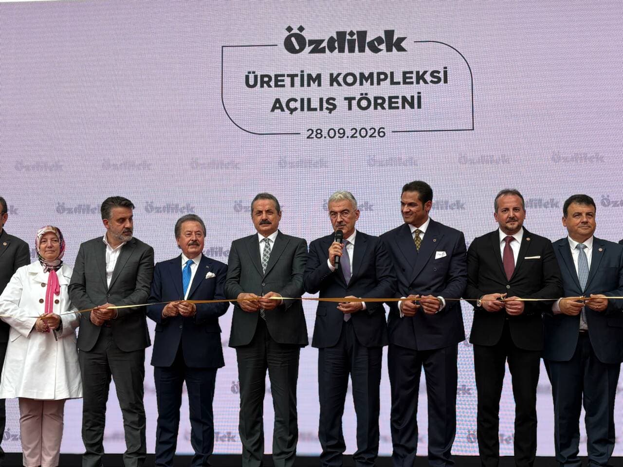 Özdilek, Bursa'da 120 Milyon Dolarlık Yeni Üretim Kompleksini Açtı: 1050 Kişiye İstihdam Sağlayacak