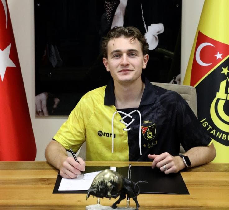 Ali Akman İstanbulspor'a Transfer Oldu: 3 Yıllık Sözleşme İmzaladı