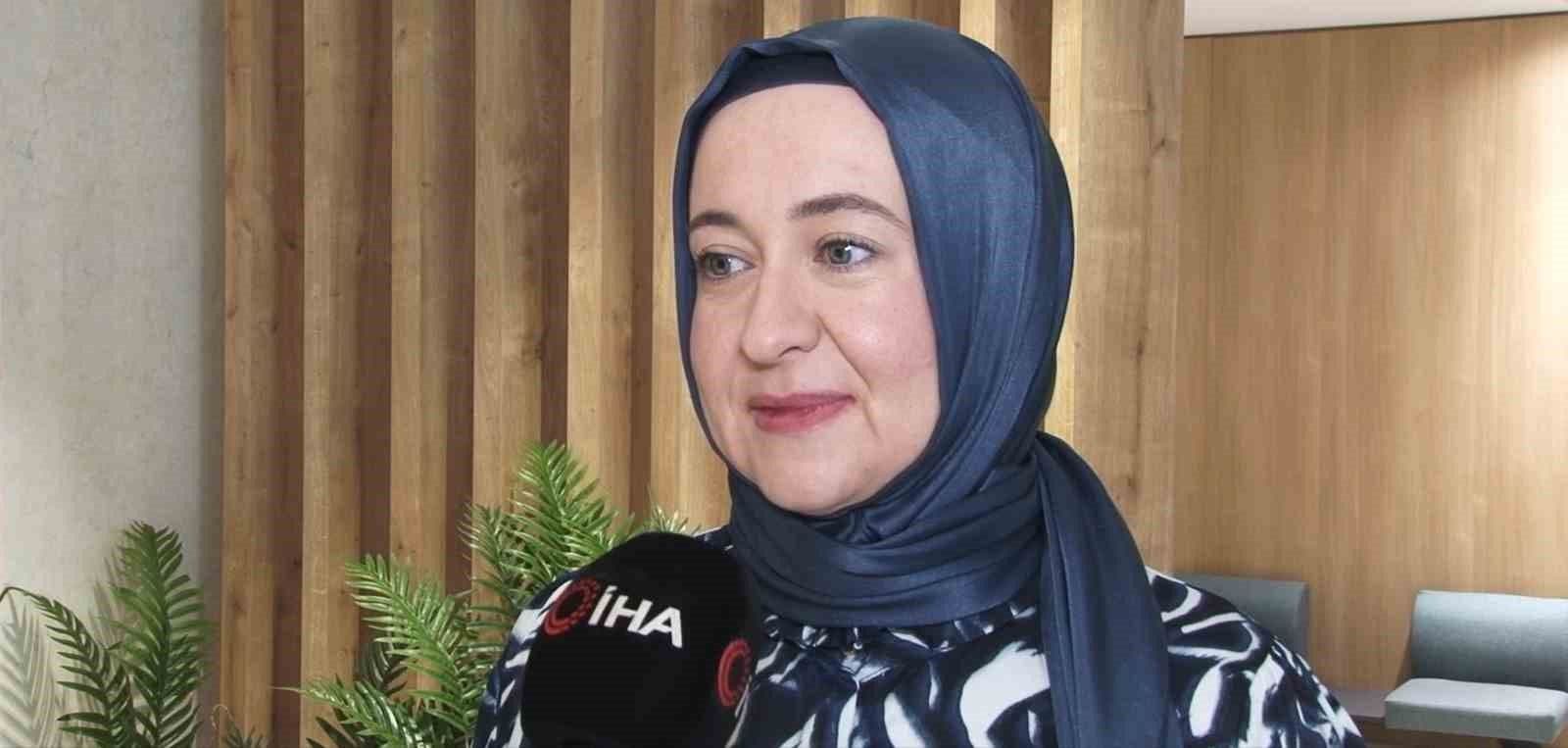 Enfeksiyon Hastalıkları Uzmanı Dr. Müberra Hraloğlu, yaz aylarında gıda zehirlenmesi riskleri hakkında konuşuyor.