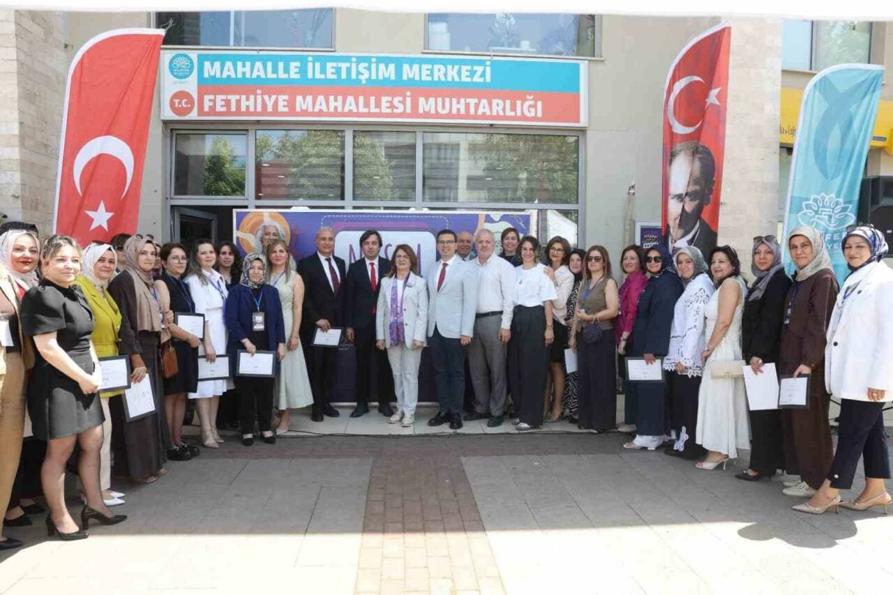 Nilüfer'de Kadınlar Yıl Sonu Sergisinde El Emeği Ürünlerini Sergiledi