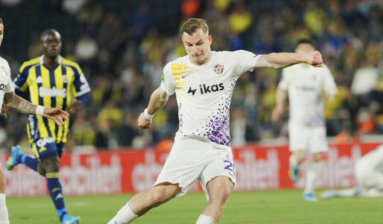 Bursaspor, Eyüpspor'dan Ayrılan Mateusz Legowski ile İlgileniyor
