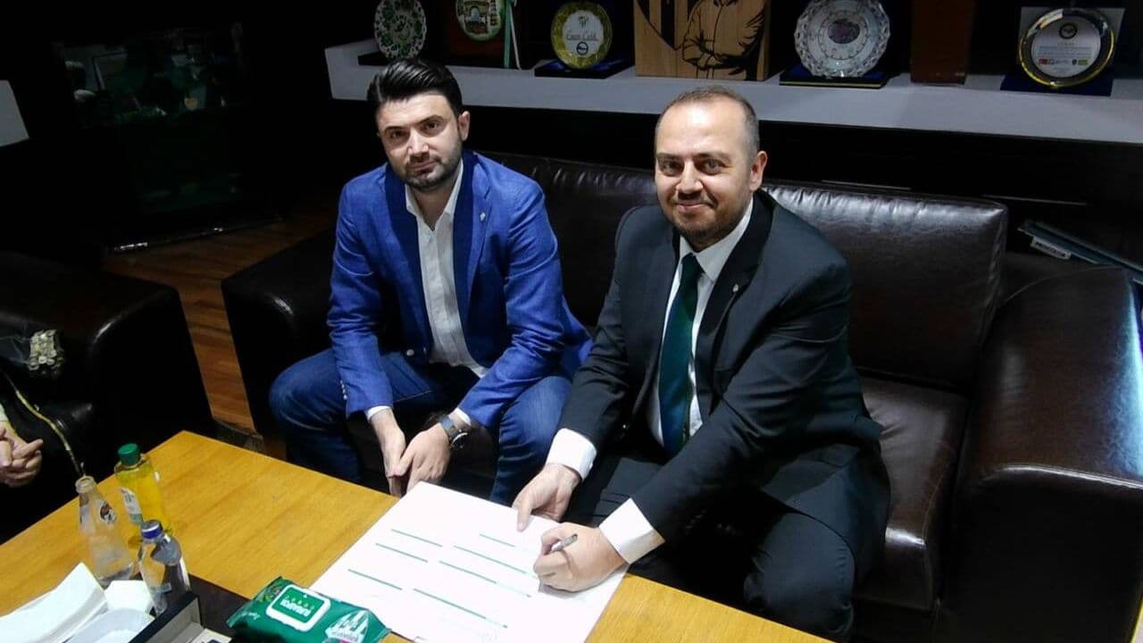 Hayat Sağlık Grubu'ndan Bursaspor'a Destek Ziyareti ve Vakıf Üyeliği