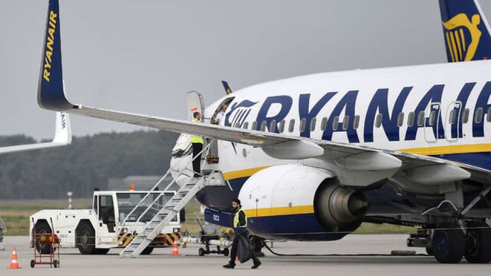 Ryanair, Yüksek Maliyetler Nedeniyle Berlin Üssünü Kapatıyor