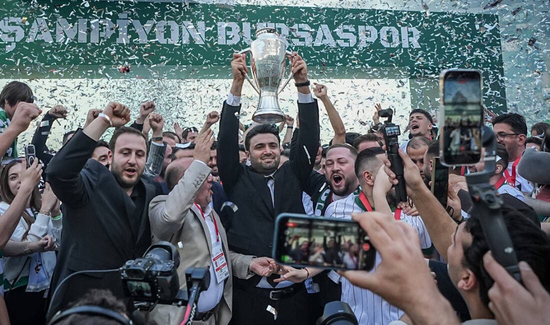Bursaspor Başkanı Çelik: Büyük Forvet Transferi İçin Acele Etmiyoruz
