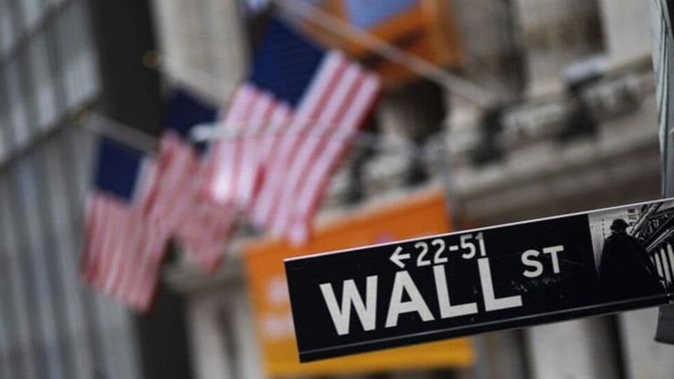 Wall Street tabelası ve Amerikan bayrakları, ABD bankacılık sektörü