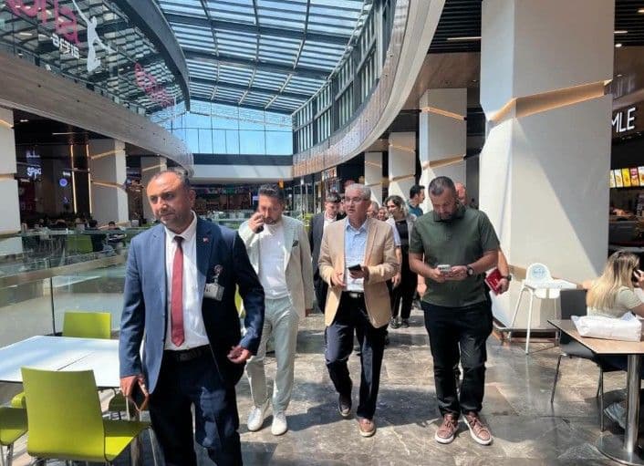 Bursa'da AVM'lerde Sigara Yasağına Sıkı Denetimler Başladı