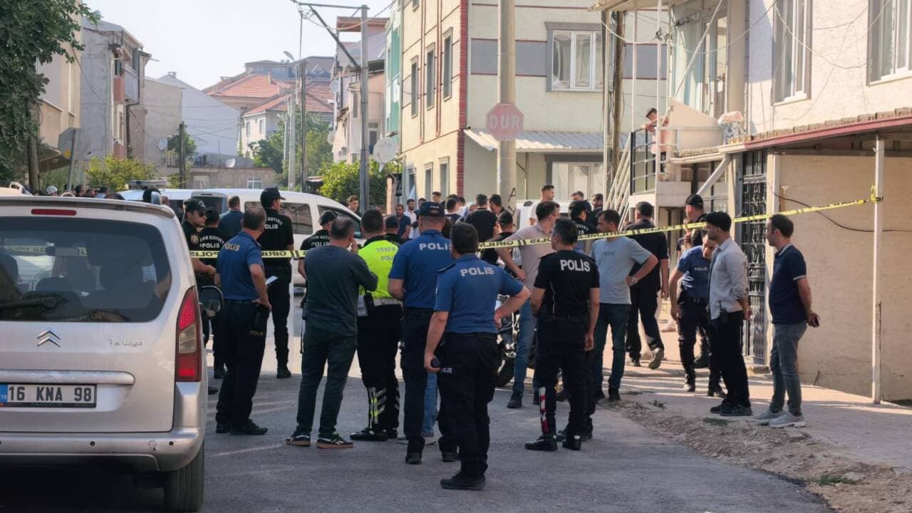 Bursa İnegöl'de Silahlı Kavga: İki Kişi Yaralandı, Sekiz Şüpheli Yakalandı