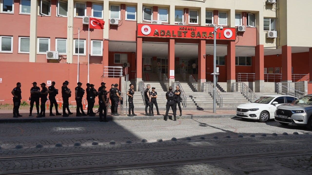 Kocaeli'de Adliye Önünde Cinayetle Biten Davanın Duruşması Görüldü