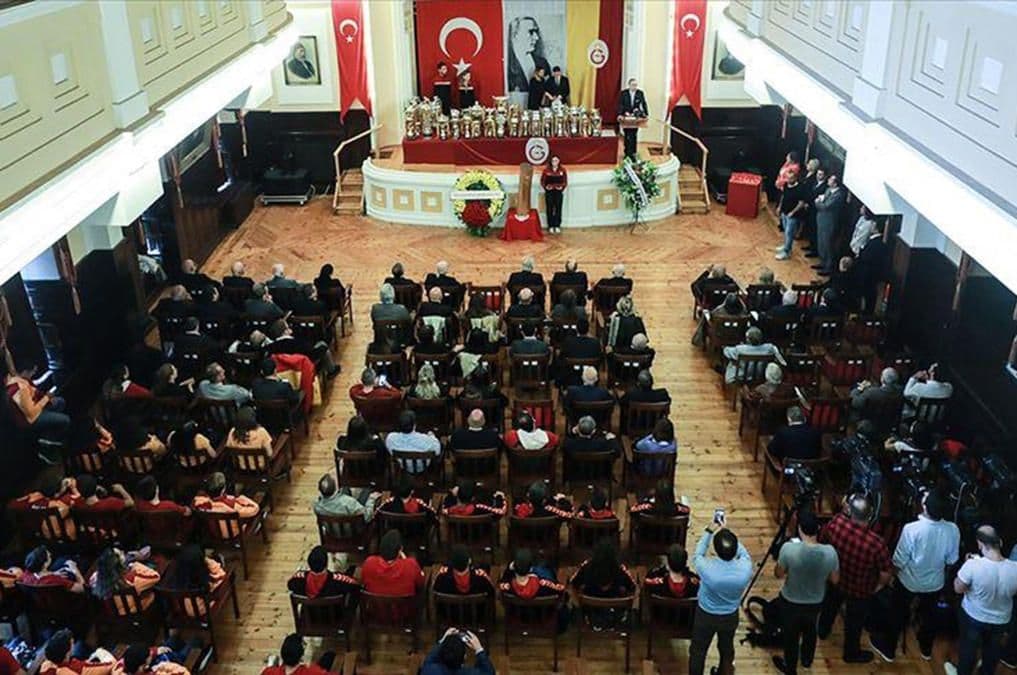 Galatasaray genel kurul toplantısından genel bir görünüm.