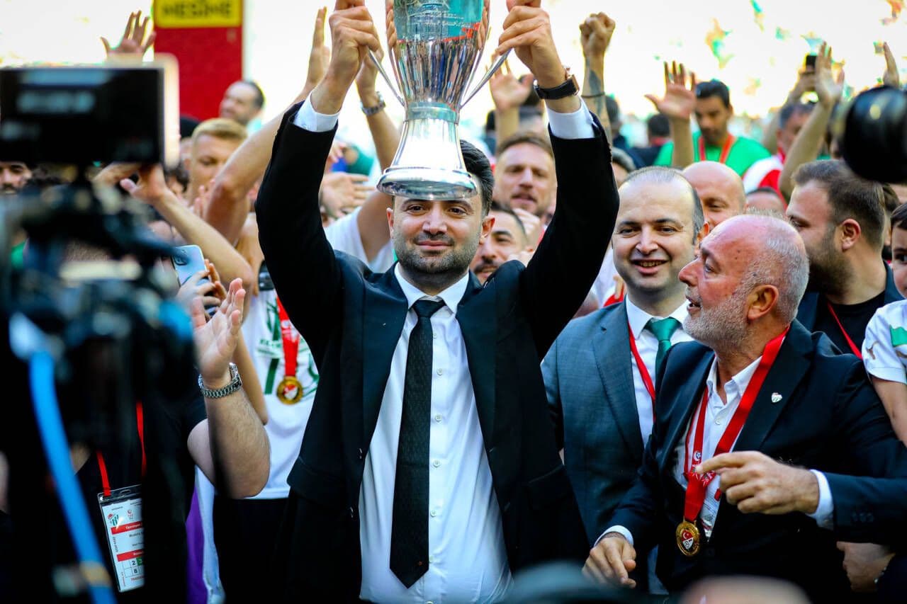 Bursaspor şampiyonluk kupasını Pazar günü alıyor: Törenin detayları belli oldu