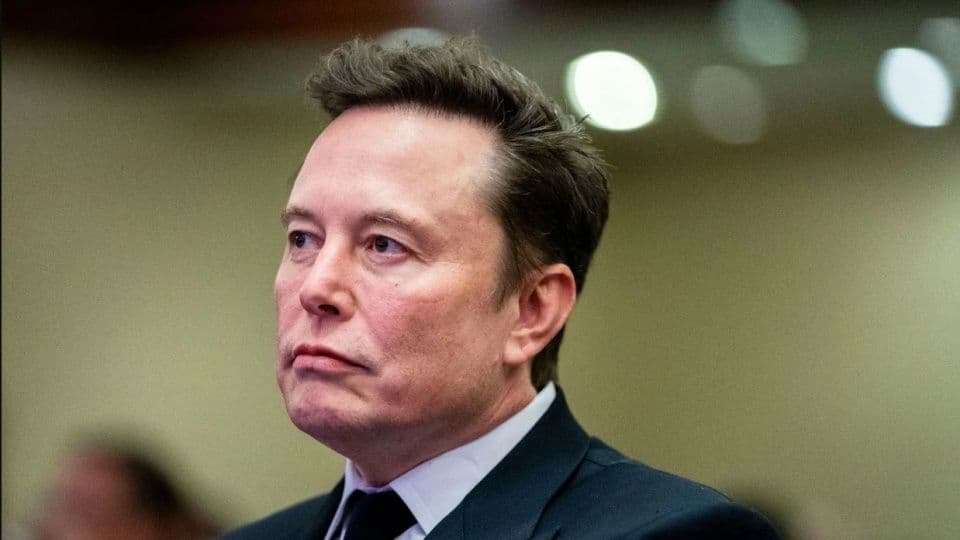Elon Musk, SpaceX'in yapay zeka firması Cursor'ı satın alma opsiyonu haberleri üzerine.
