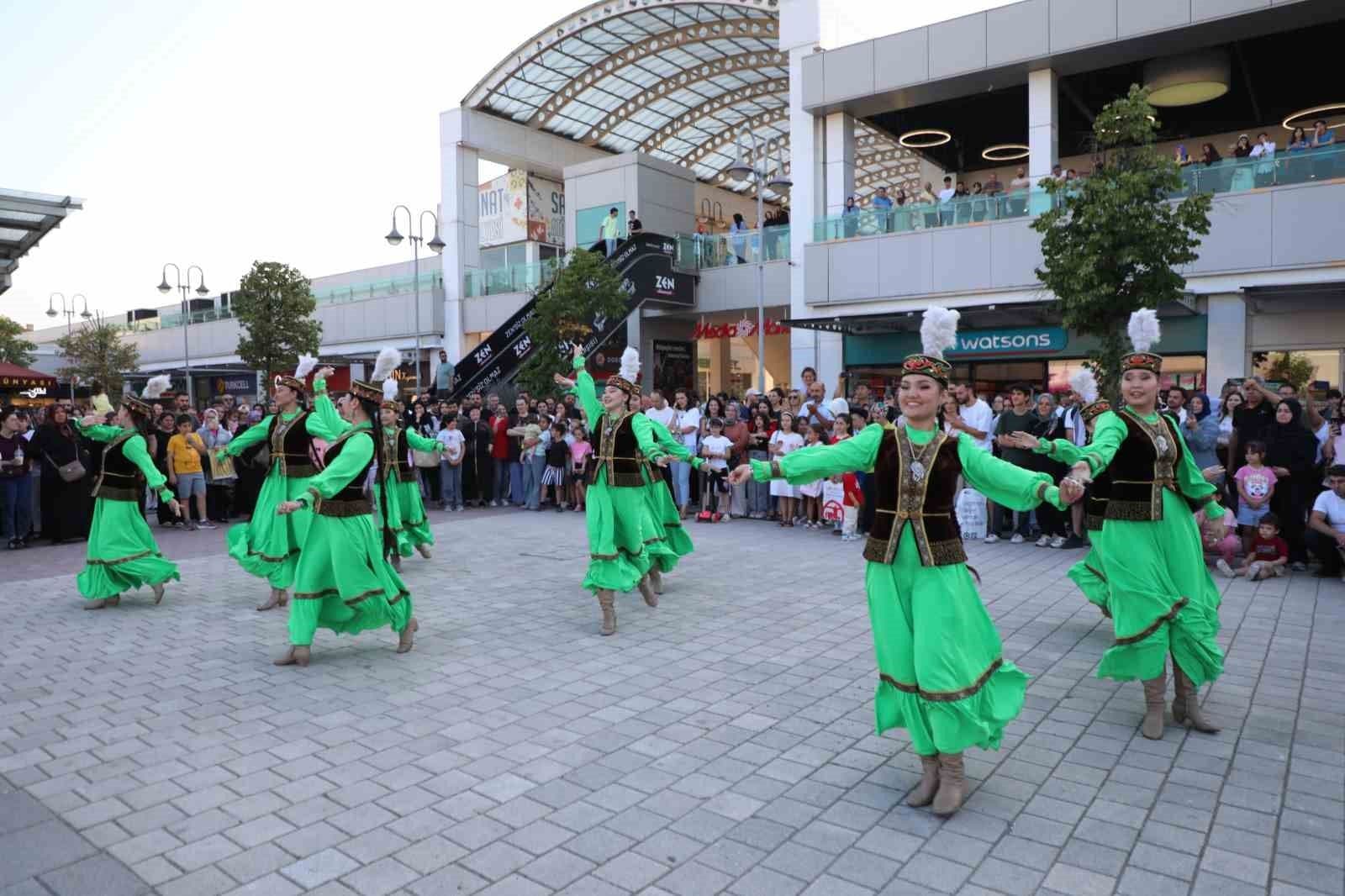İnegöl'de 39. Uluslararası Kültür Sanat Festivali Coşkusu Şehri Sardı