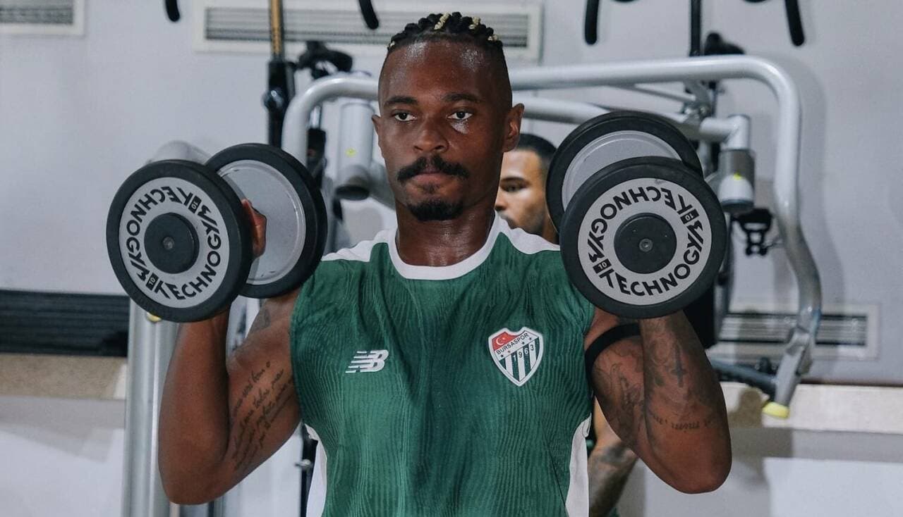 Bursaspor'un Yeni 10 Numarası Lincoln Henrique'den İlk Mesaj: 'Süper Lig İçin Savaşacağım'