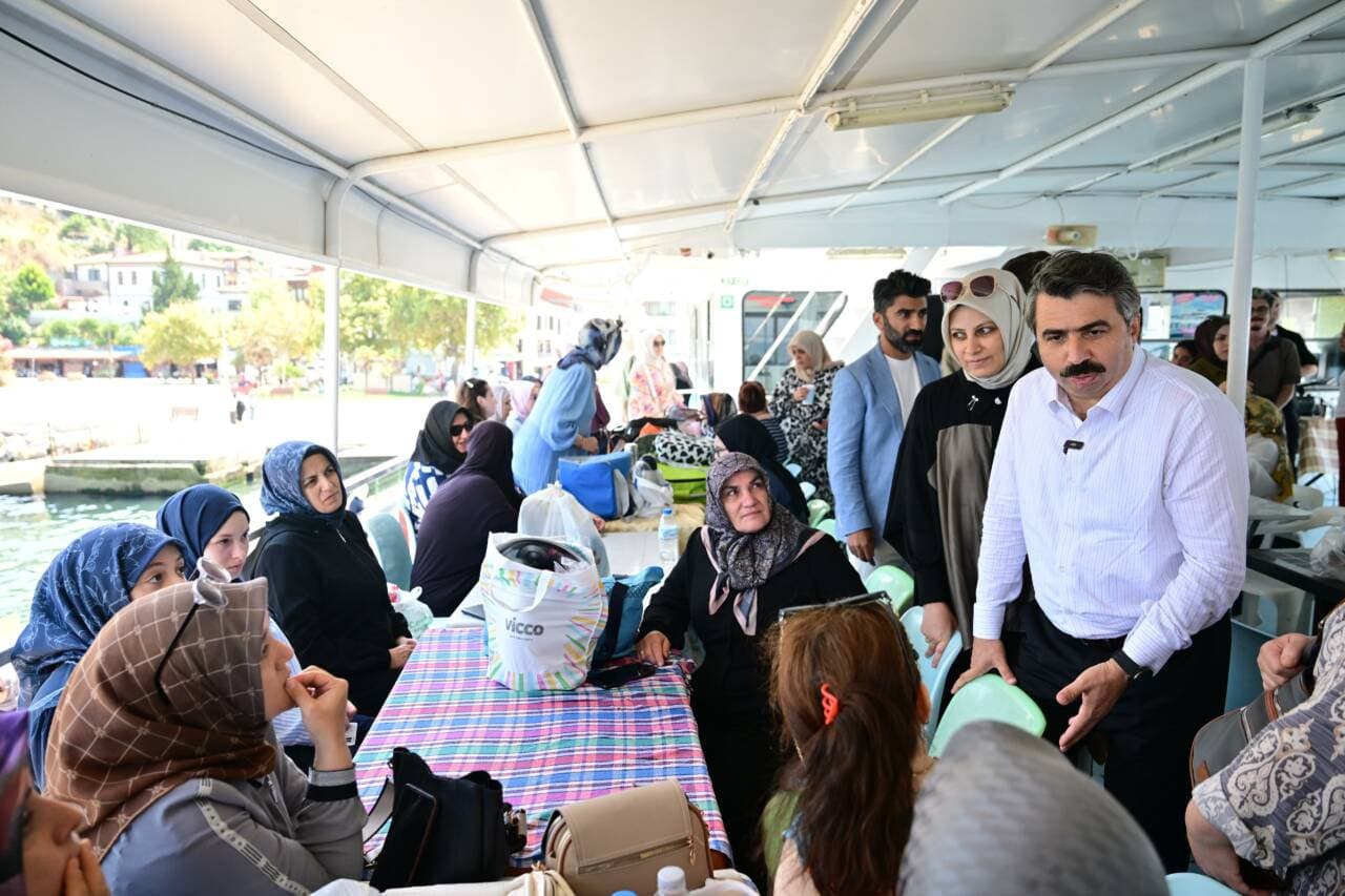 Yıldırım Belediyesi Kadınlara Özel Mavi Tur Düzenledi: Başkan Yılmaz'dan Sürpriz Ziyaret