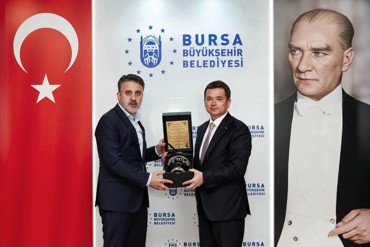 Bursa'da Önemli Zirve: Osmangazi ve Büyükşehir Belediyeleri Projeleri Görüştü