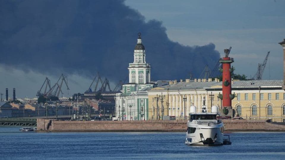 St. Petersburg'a Geniş Çaplı İHA Saldırısı: Rusya Yüzlerce İHA'yı Vurduğunu Açıkladı