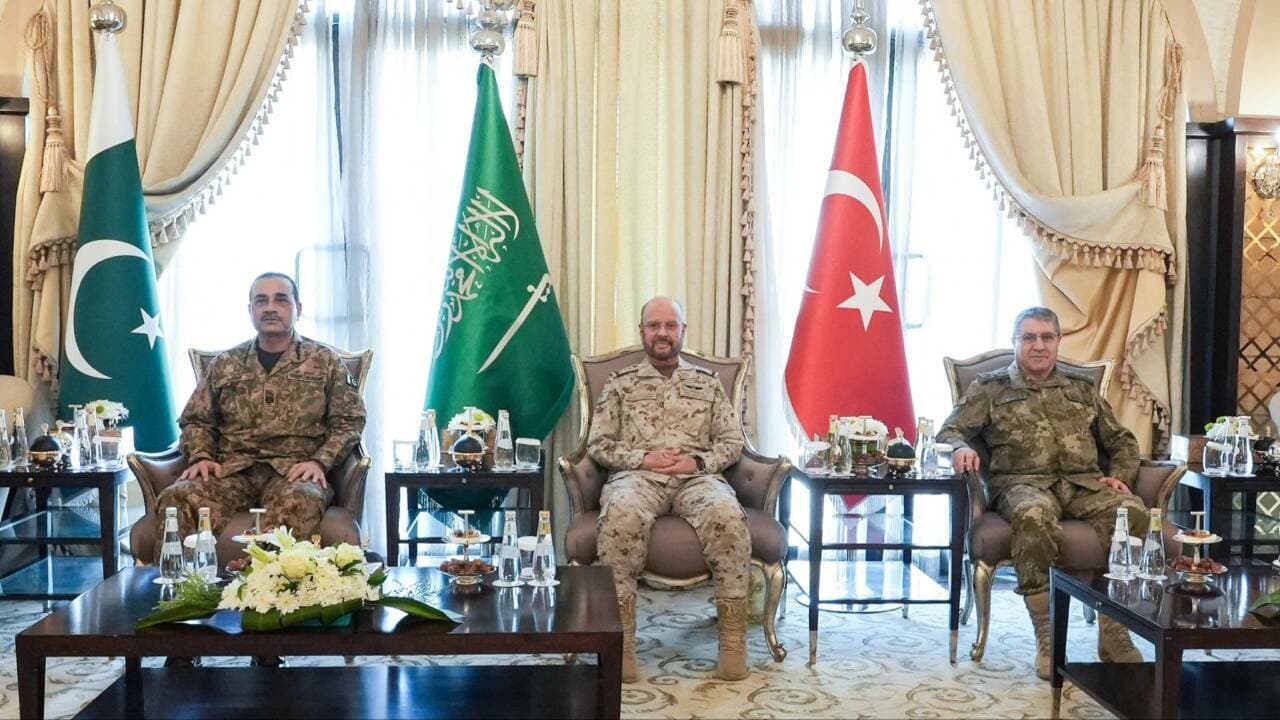 Mekke Ortak Savunma Anlaşması: Türkiye, Suudi Arabistan ve Pakistan Riyad'da Bir Araya Geldi