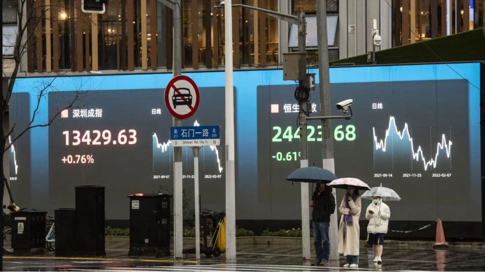 Çin'de Doğrudan Yabancı Yatırımlarda Üç Yıllık Gerileme Devam Ediyor