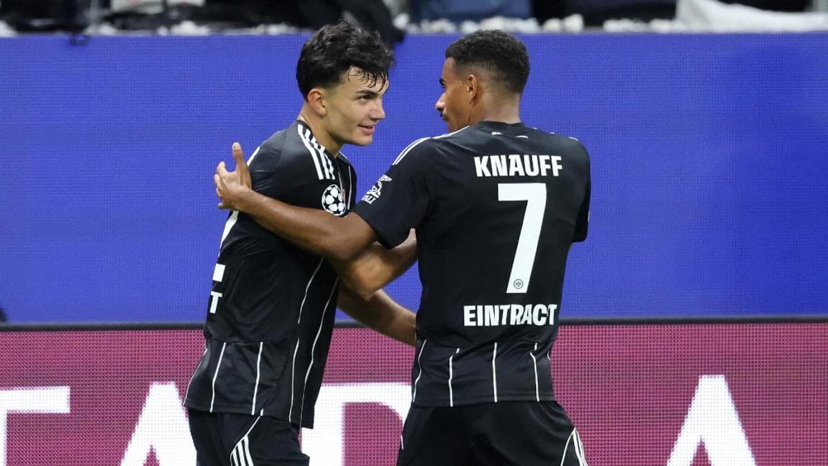 Can Uzun'un Golü Yetmedi: Frankfurt, Dortmund'a Mağlup Oldu