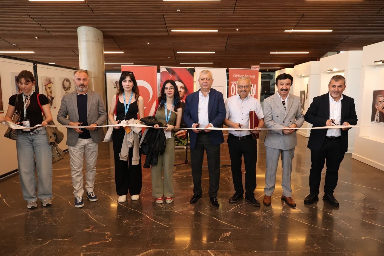 Uluslararası Orhan Kemal Karikatürleri Sergisi Osmangazi'de Açıldı