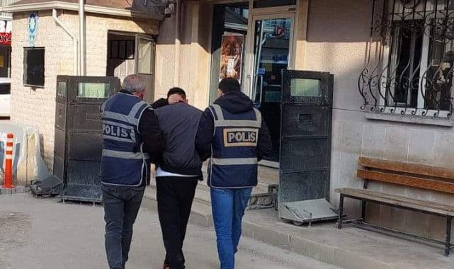 Mustafakemalpaşa'da 10 Yıl Hapis Cezasıyla Aranan Hükümlü Yakalandı