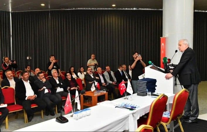 Mustafakemalpaşalılar Derneği Genel Kurulu Bursa'da Yapıldı: Başkan Erdem'den Birlik Vurgusu