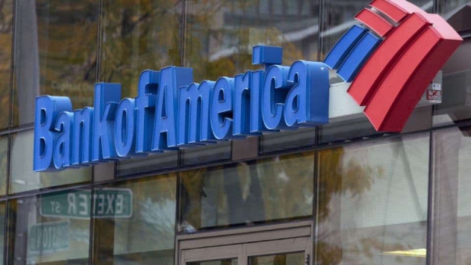 Bank of America binası ve logosu.