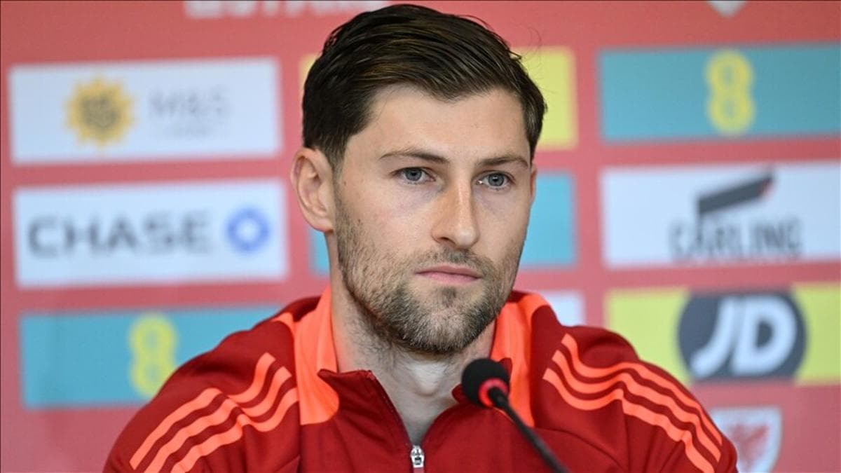 Tottenham, Ben Davies ile sözleşme yeniledi, Bissouma ile yollar ayrıldı