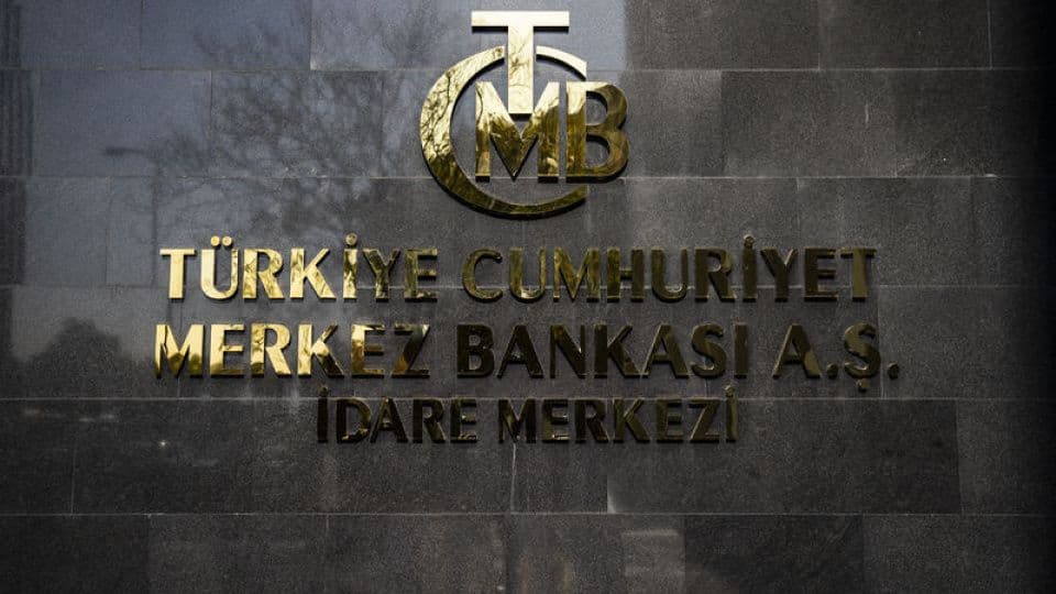 Türkiye Cumhuriyet Merkez Bankası'nın (TCMB) İdare Merkezi binasının dış cephesindeki logosu ve tabelası.