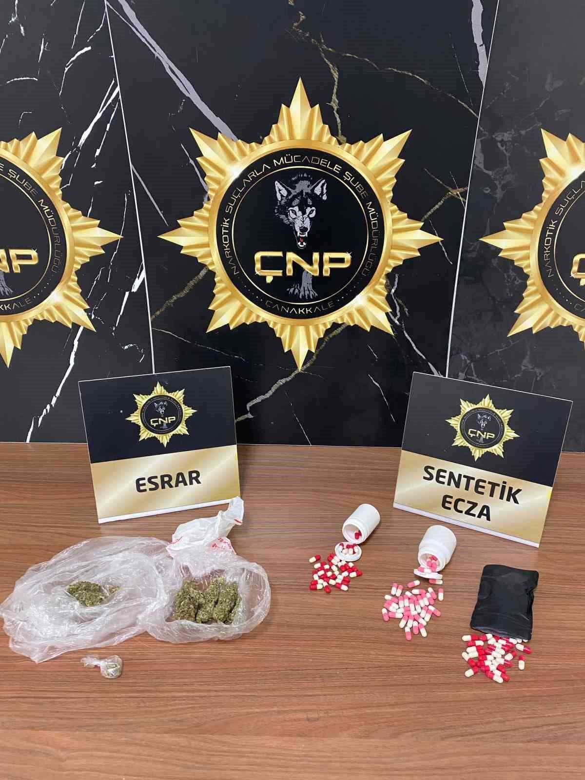 Çanakkale'de Uyuşturucu Operasyonları: 4 Kişi Tutuklandı, Çok Sayıda Madde Ele Geçirildi