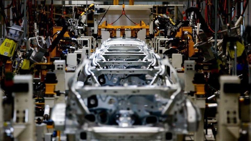 Alman Otomotiv Sektöründe Güven Endeksi Sert Düştü: Beklentiler Karamsar
