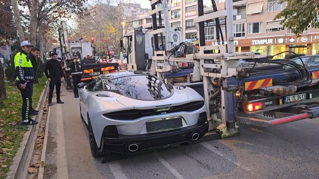 İstanbul'da Lüks Oto Galerisine Dolandırıcılık ve Kara Para Aklama Davası Açıldı