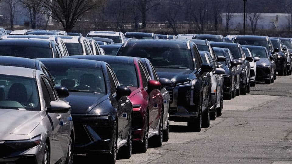 ABD, AB'den İthal Edilen Otomobillere Yüzde 25 Ek Tarife Uygulayacak
