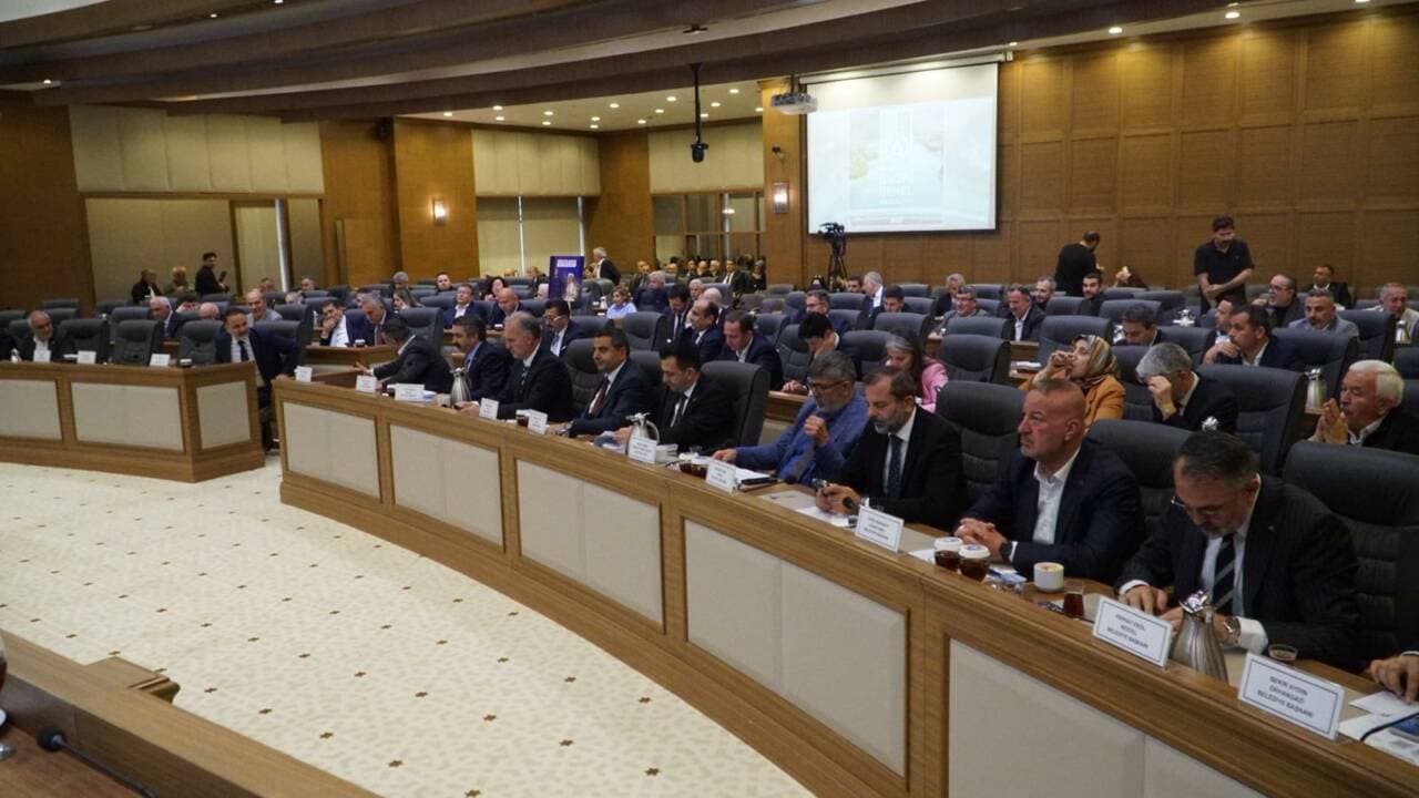 Bursa Büyükşehir Meclisi'nden Kritik Kararlar: 1 Milyar TL Kredi Onayı ve İmar Düzenlemeleri