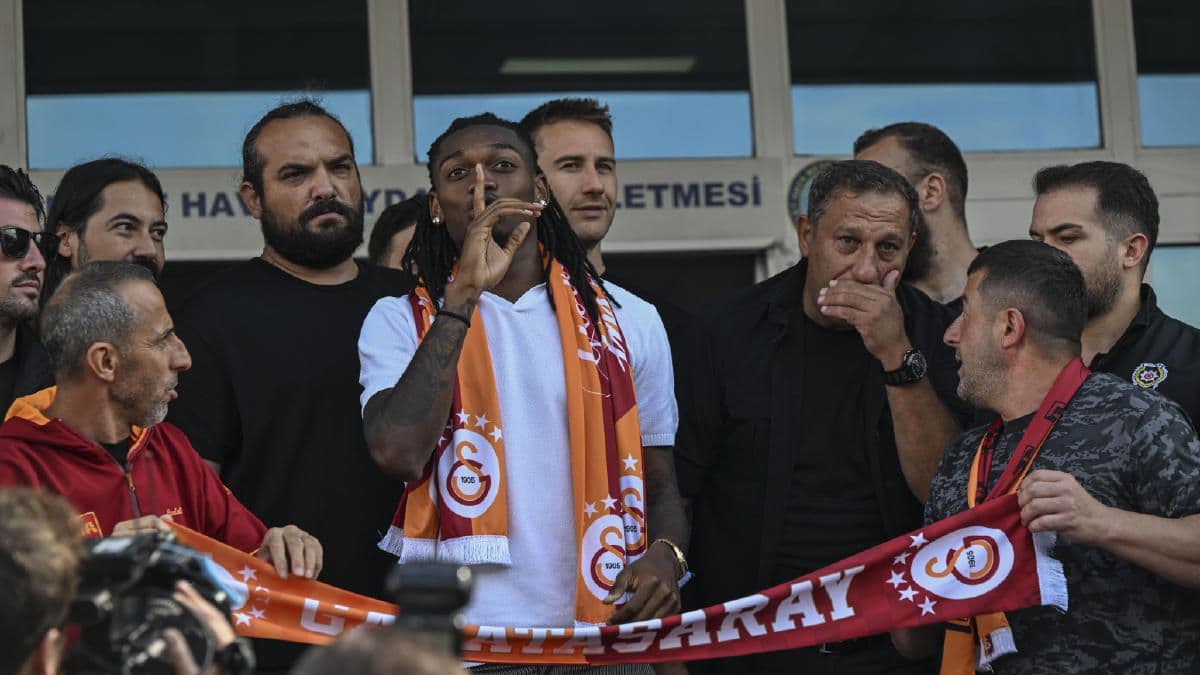 Galatasaray, Leao Sonrası Milan'dan Fofana İçin Harekete Geçti