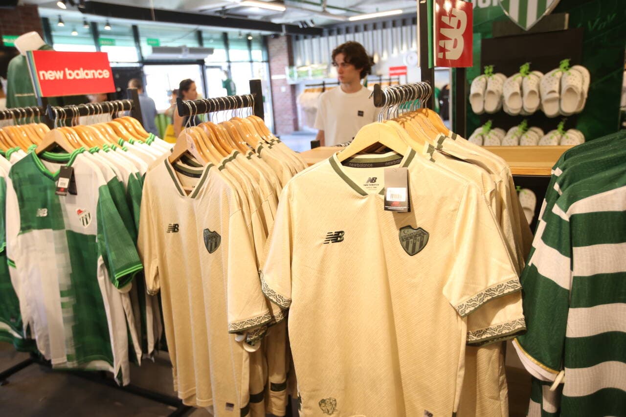 Bursaspor Taraftarı Formalara Akın Etti: İlk Günde 2000 Satış