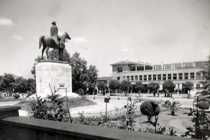 Bursa'nın Kurtuluşunun 104. Yılında Anıt Eksikliği Tartışması