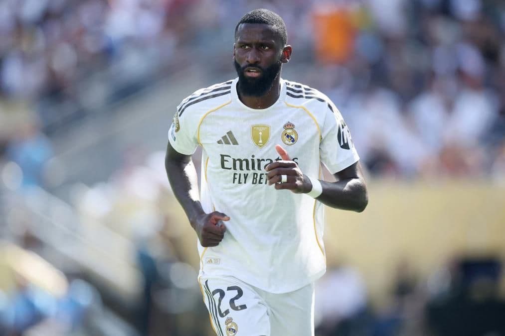 Real Madrid, Antonio Rüdiger ile Sözleşme Yeniledi: Savunma Hattı Güvence Altında