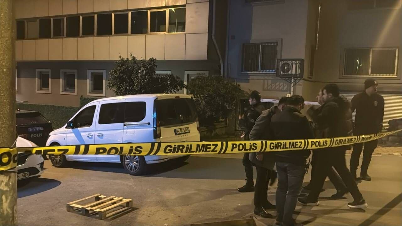 Kırmızı Bültenle Aranan Suç Örgütü Üyesi Türkiye'ye Giriş Yaparken Yakalandı