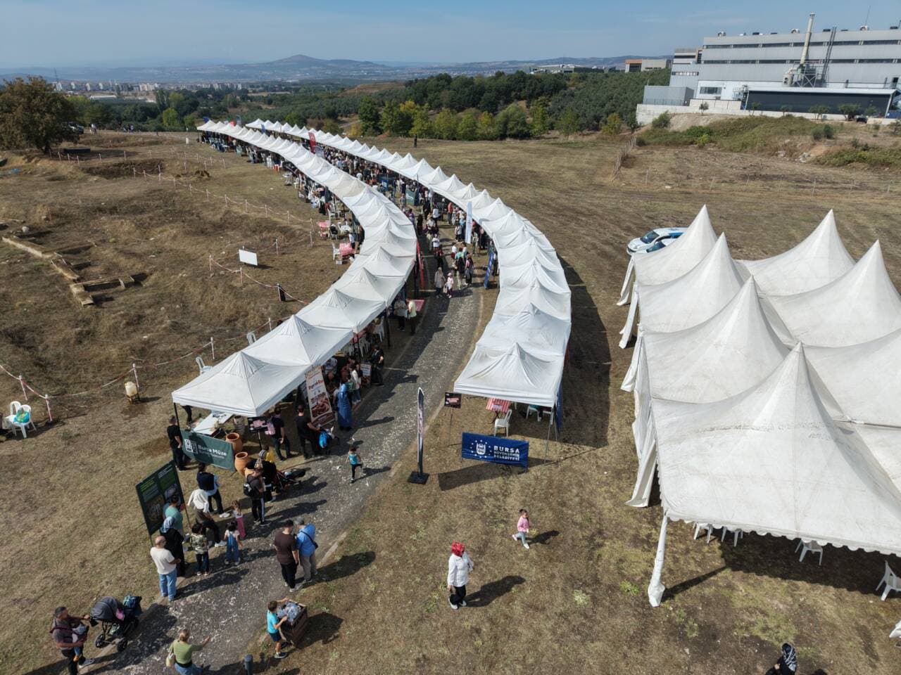 Bursa'da Arkeofest'e Yoğun İlgi: Aktopraklık Höyük Tarihe Yolculuk Sundu