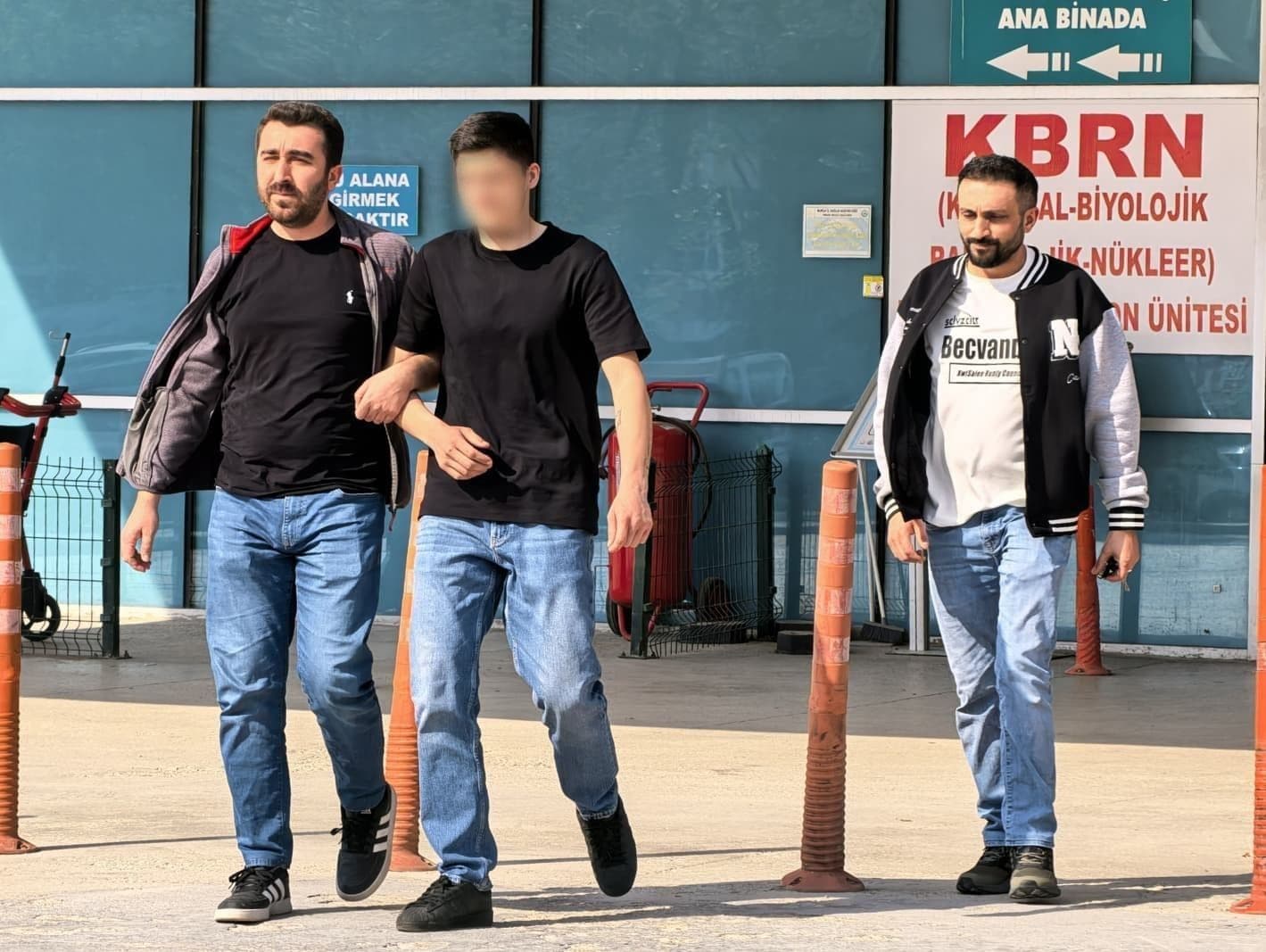 İnegöl'de Oto Tamirhanesinde Silahlı Saldırı: Failler Yakalandı