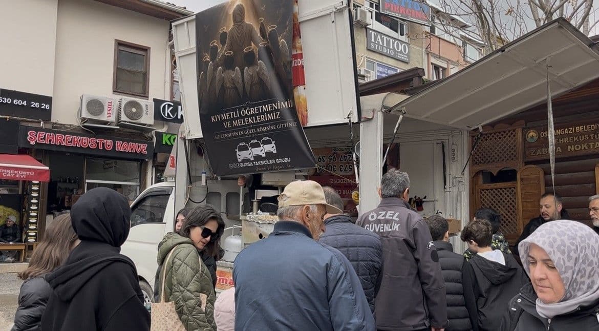 Bursa'da Taksicilerden Kahramanmaraş'ta Hayatını Kaybedenler Anısına Lokma Hayrı