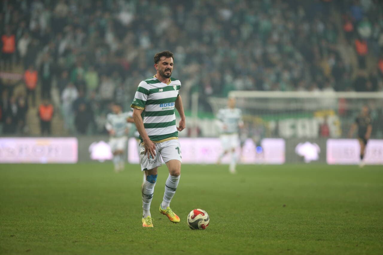 Bursaspor'dan ayrılması beklenen Hakkı Türker'e 52 Orduspor talip oldu
